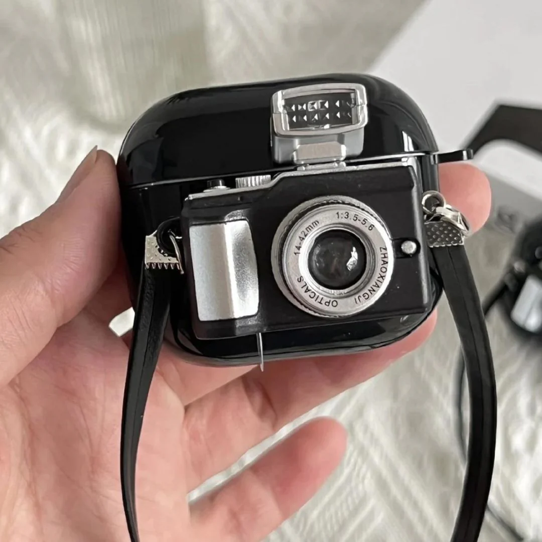 3D Camera with Flash Apple Airpods Case - Image 4
